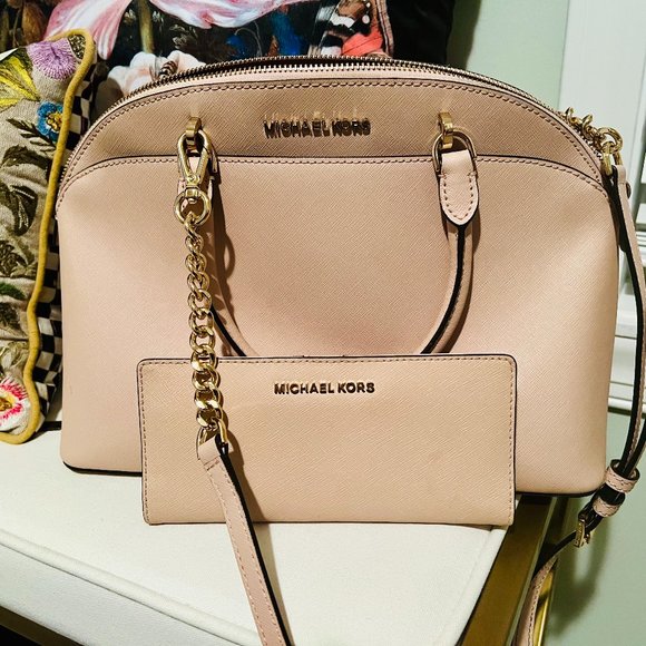 Michael Kors | Bags | Michael Kors Emmy Blush Pink Leather  display picture 1